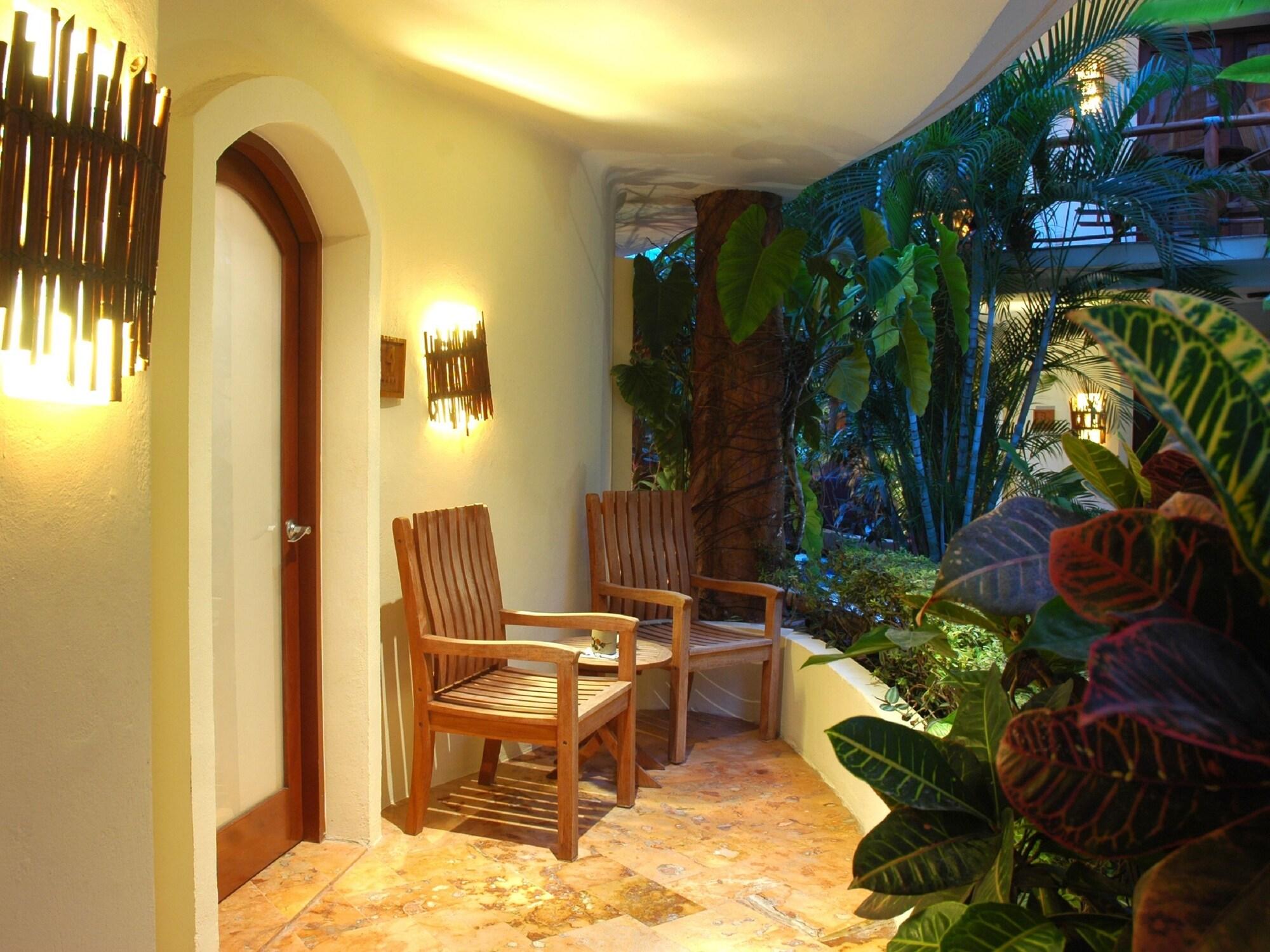 Villas Sacbe Condo Hotel And Beach Club Плая дел Кармен Екстериор снимка
