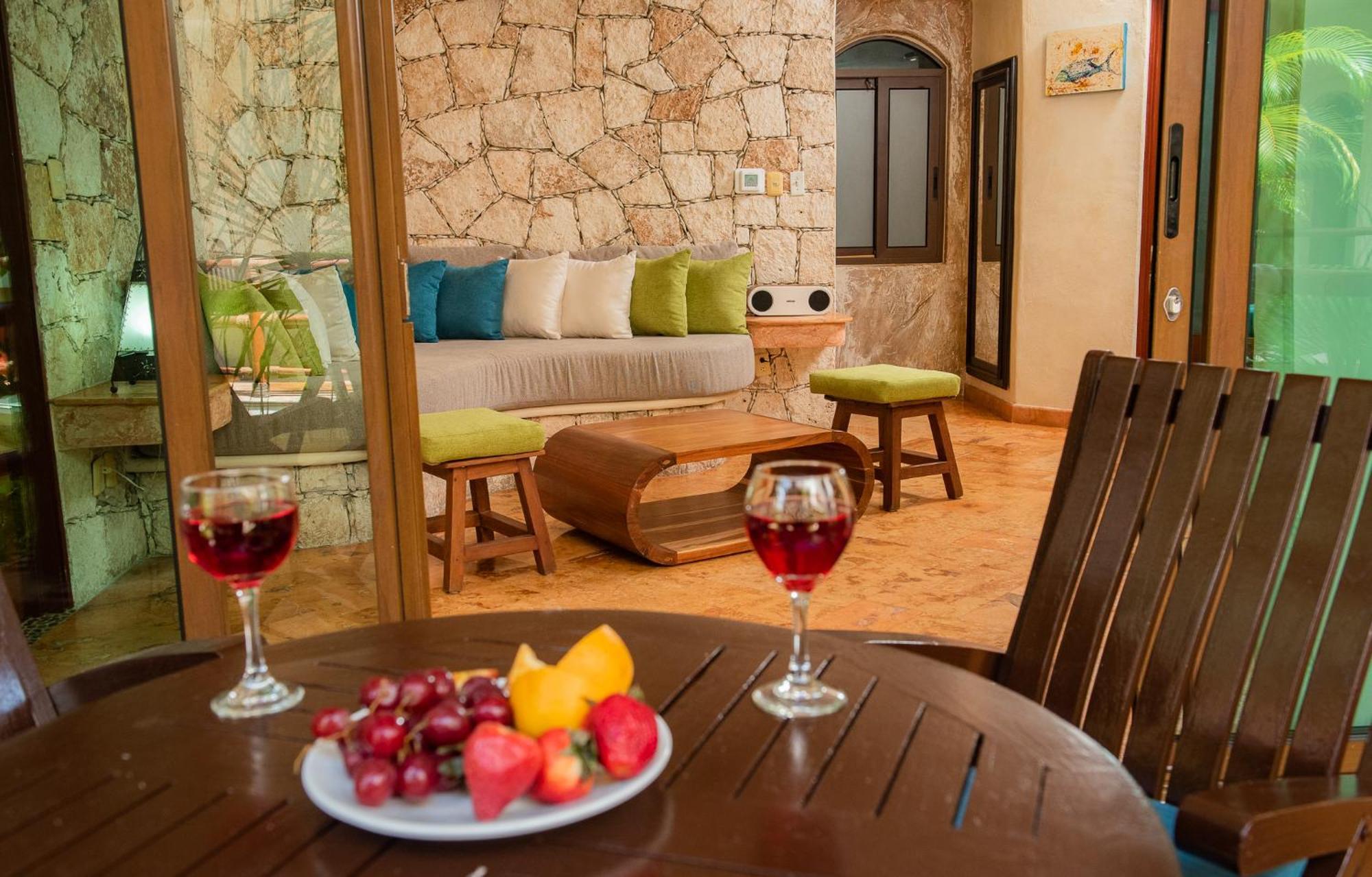 Villas Sacbe Condo Hotel And Beach Club Плая дел Кармен Екстериор снимка