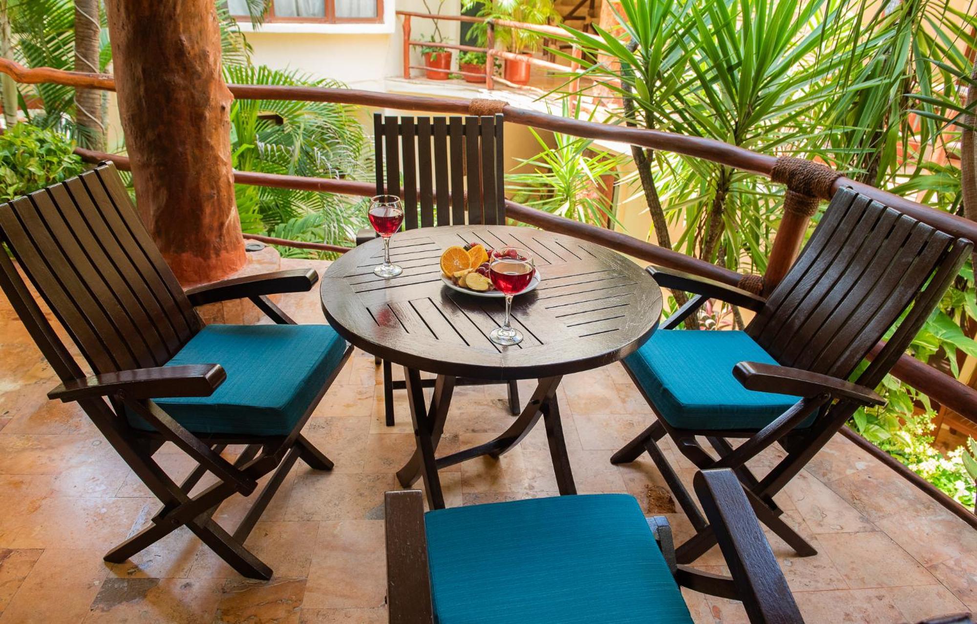 Villas Sacbe Condo Hotel And Beach Club Плая дел Кармен Екстериор снимка