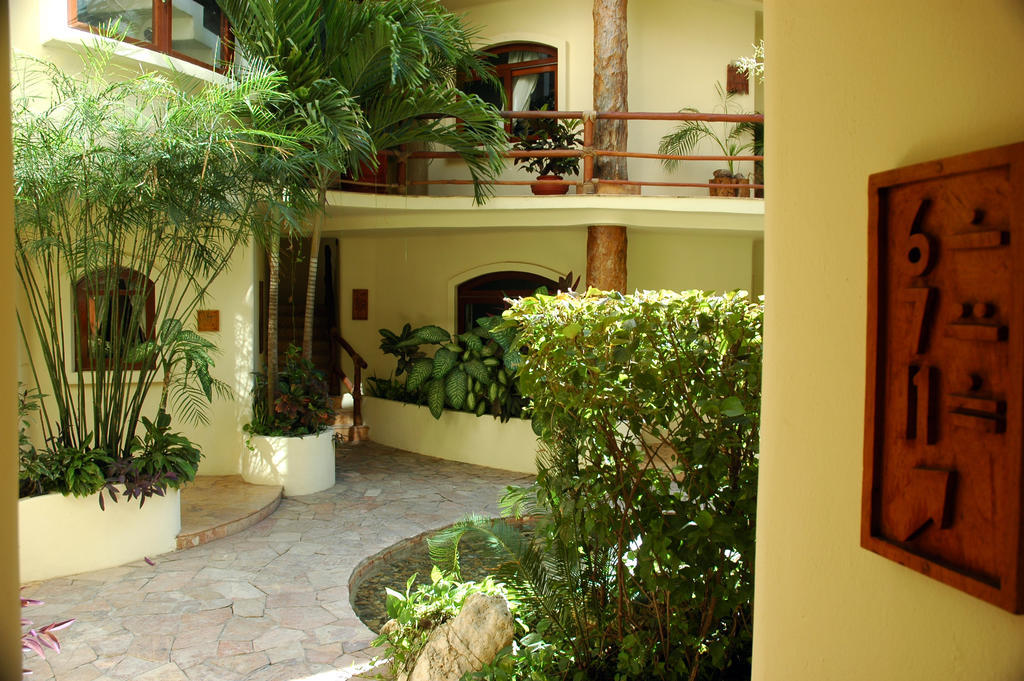 Villas Sacbe Condo Hotel And Beach Club Плая дел Кармен Екстериор снимка